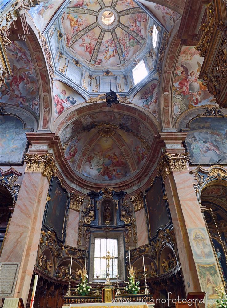 Orta San Giulio (Novara, Italy) - Apse and interior of the tiburium of of the Basilica of San Giulio
